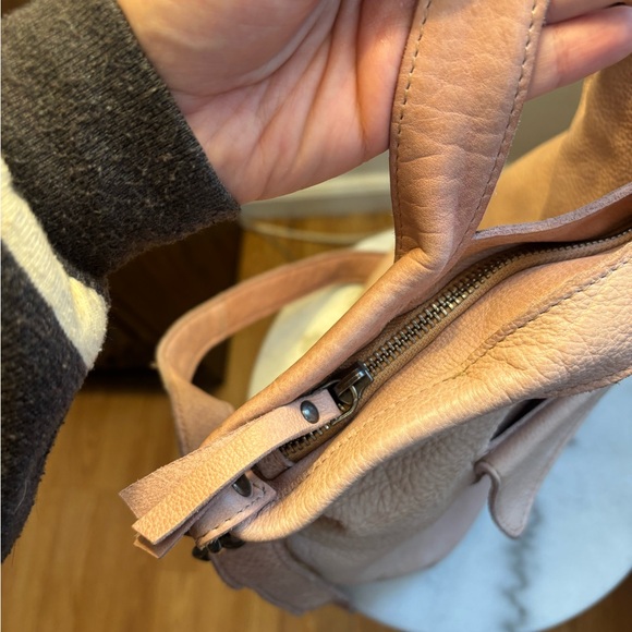 LATICO Bianca Crossbody Leather Bag in Rosa - Picture 6 of 10